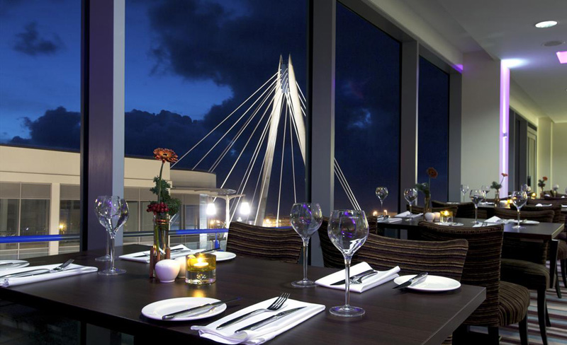 Waterfront Southport Hotel - Southport